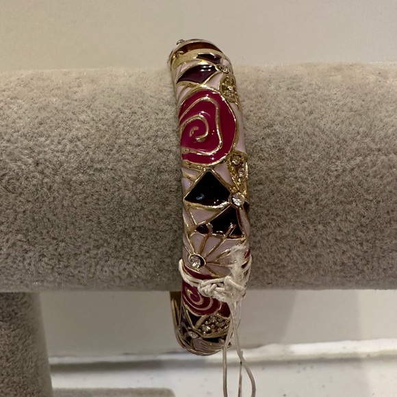 NWT Sequin by Nordstrom Clamper Bracelet-gold tone Floral print in pink & purple - Picture 5 of 13